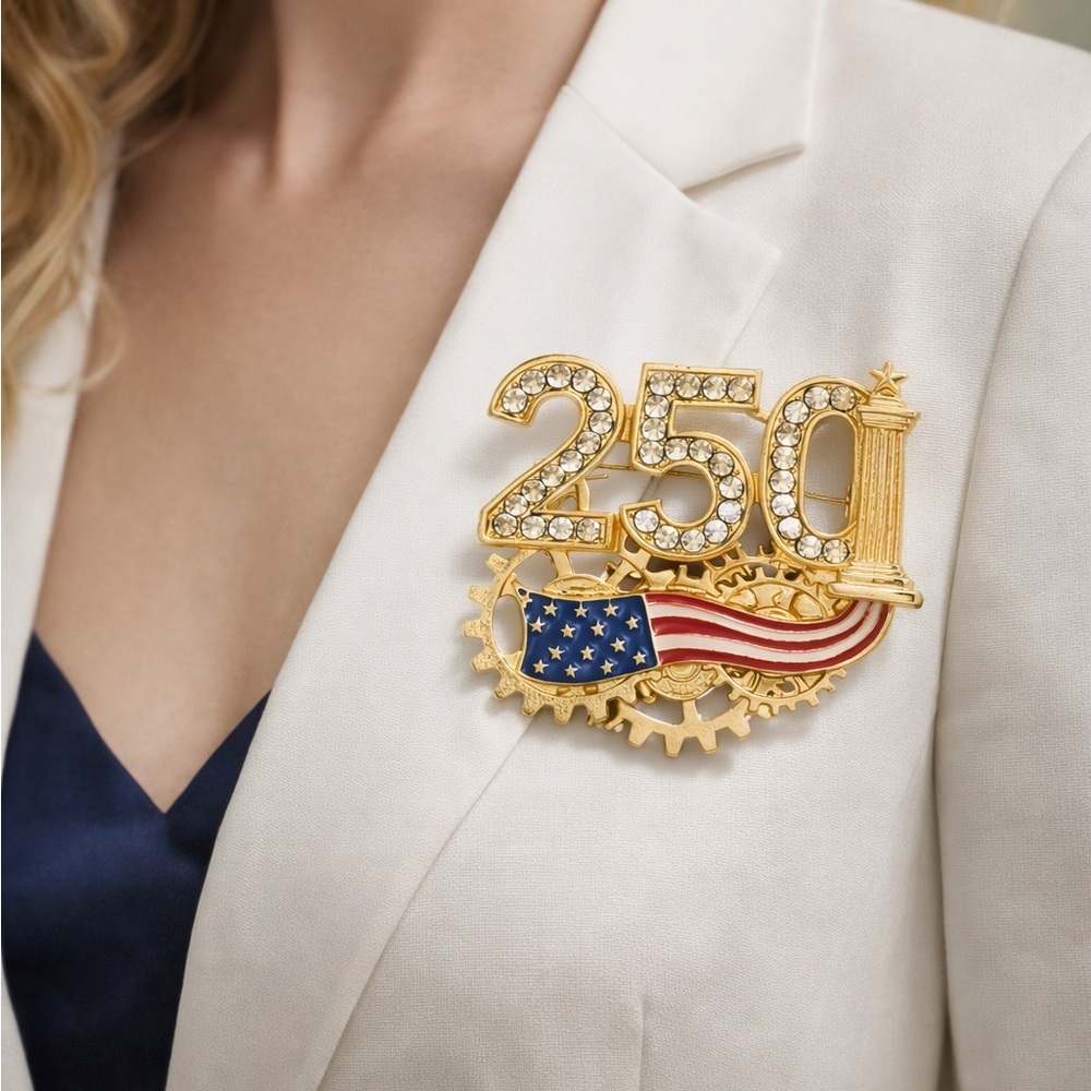 Patriotic USA 250 Brooch – American Flag Rhinestone Gold Pin